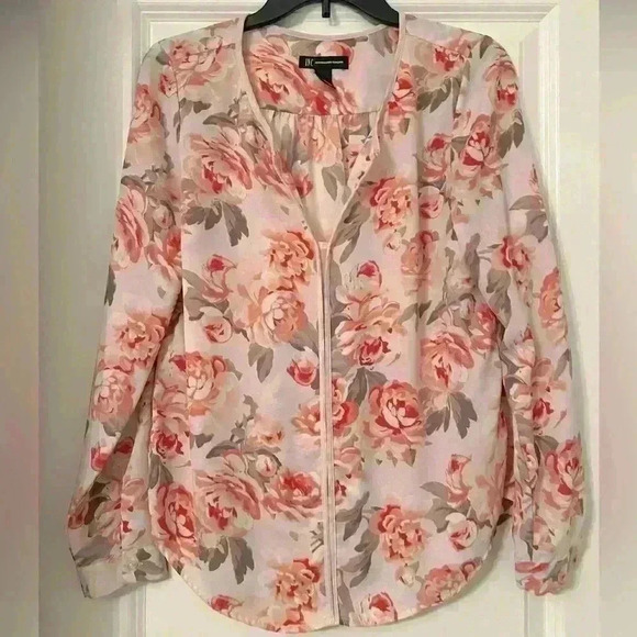 Inc. size 6 rose/floral blouse with hook/eye closure - Picture 1 of 5